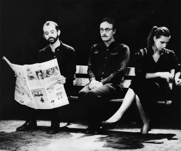 El Trío Mimo y Humor en una escena en blanco y negro